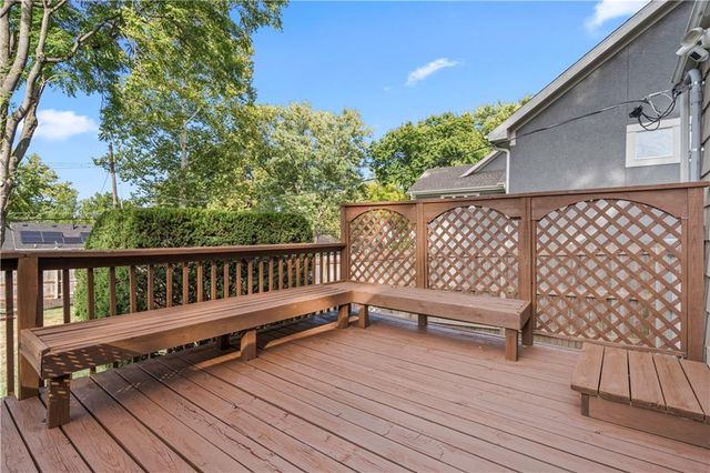 2004 W 72nd Terrace, Prairie Village, KS 66208