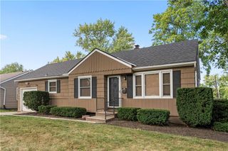 2004 W 72nd Terrace, Prairie Village, KS 66208