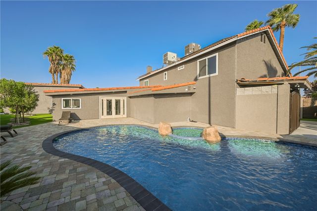 6480 Bristlecone Circle, Las Vegas, NV 89146