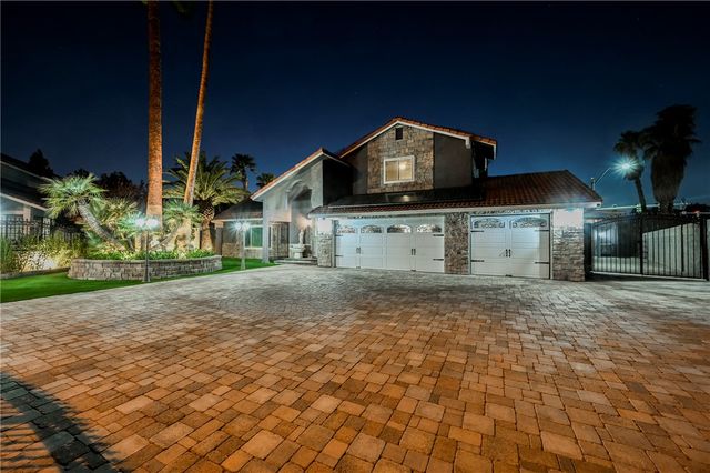 6480 Bristlecone Circle, Las Vegas, NV 89146