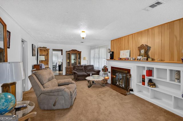 959 Hillcrest Drive, Mccaysville, GA 30555