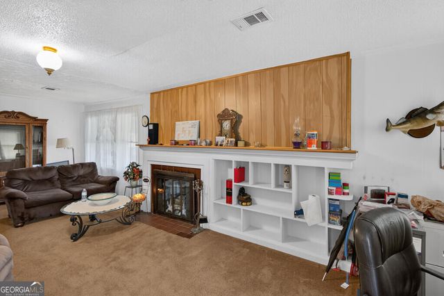 959 Hillcrest Drive, Mccaysville, GA 30555