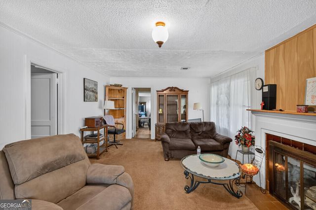 959 Hillcrest Drive, Mccaysville, GA 30555