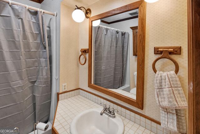 959 Hillcrest Drive, Mccaysville, GA 30555