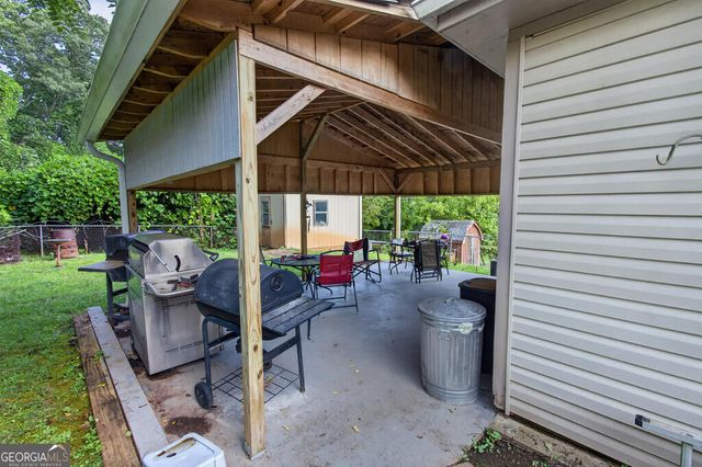 959 Hillcrest Drive, Mccaysville, GA 30555