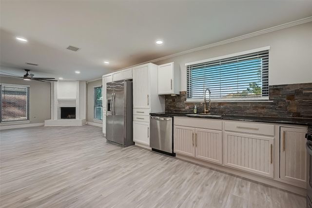 15314 Chestnut Falls Drive, Cypress, TX 77433