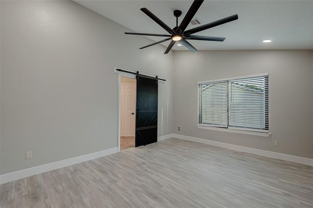 15314 Chestnut Falls Drive, Cypress, TX 77433