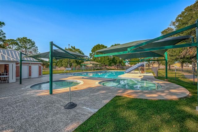 15314 Chestnut Falls Drive, Cypress, TX 77433