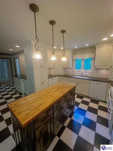 717 Sunrise Lane, Elizabethtown, KY 42701