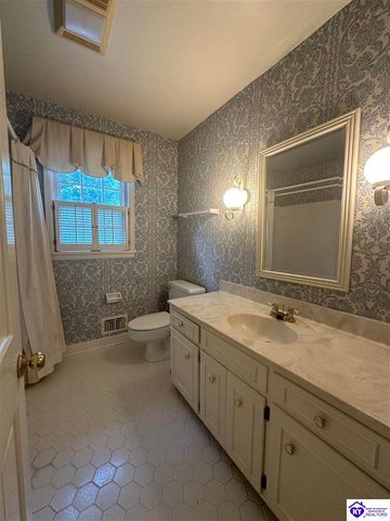 717 Sunrise Lane, Elizabethtown, KY 42701