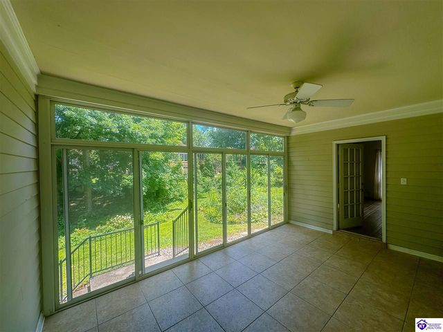 717 Sunrise Lane, Elizabethtown, KY 42701
