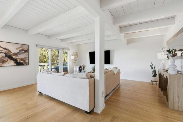 2323 Mastlands Drive, Oakland, CA 94611