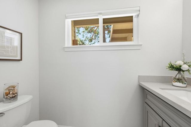 2323 Mastlands Drive, Oakland, CA 94611