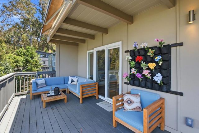 2323 Mastlands Drive, Oakland, CA 94611