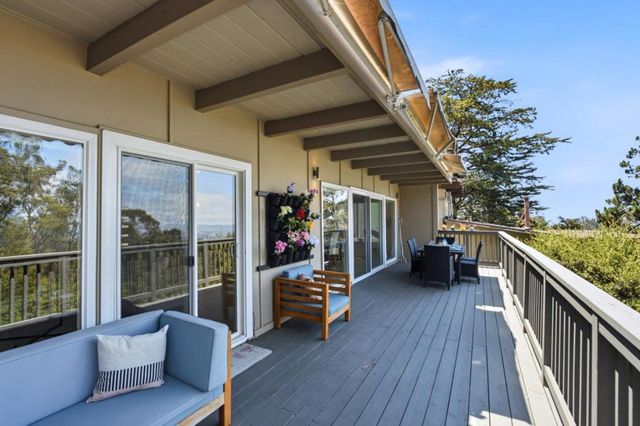 2323 Mastlands Drive, Oakland, CA 94611