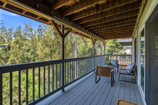 2323 Mastlands Drive, Oakland, CA 94611