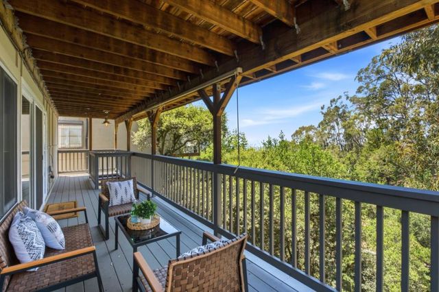2323 Mastlands Drive, Oakland, CA 94611