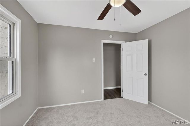 2370 Hawthorne Manor Drive, Florissant, MO 63031