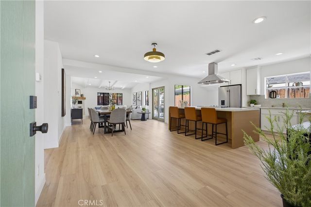 6845 Aura Avenue, Reseda, CA 91335