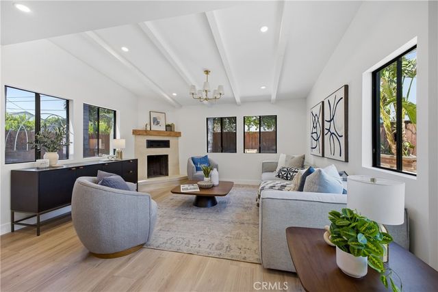 6845 Aura Avenue, Reseda, CA 91335