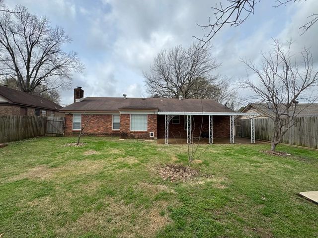 3968 WANDERING WAY, Memphis, TN 38115