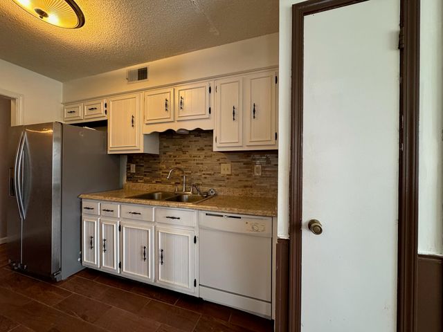 3968 WANDERING WAY, Memphis, TN 38115