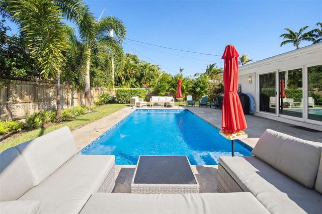 1639 NE 27th Dr, Wilton Manors, FL 33334