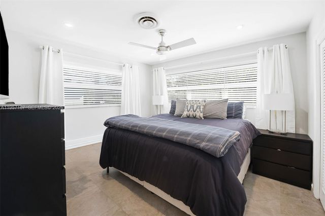 1639 NE 27th Dr, Wilton Manors, FL 33334