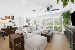 1639 NE 27th Dr, Wilton Manors, FL 33334