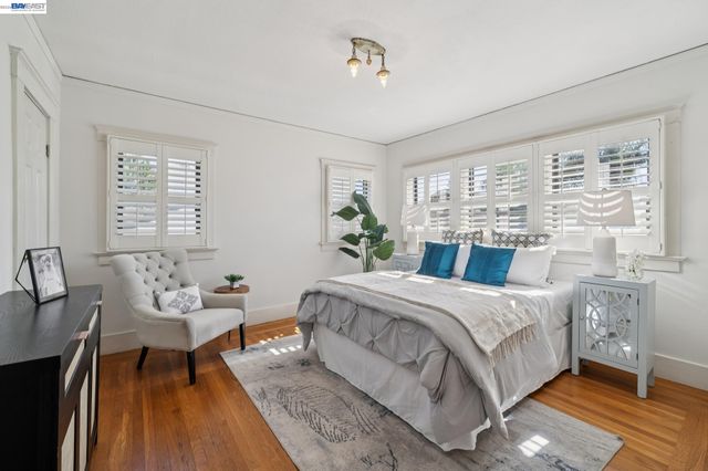 1718 High St, Alameda, CA 94501