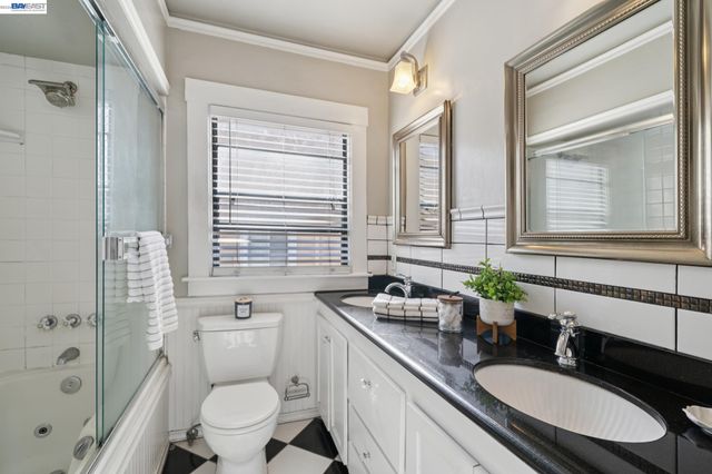 1718 High St, Alameda, CA 94501