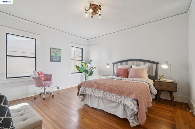 1718 High St, Alameda, CA 94501