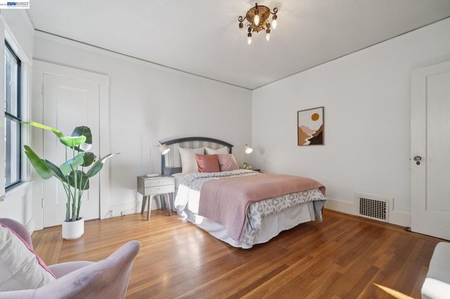 1718 High St, Alameda, CA 94501