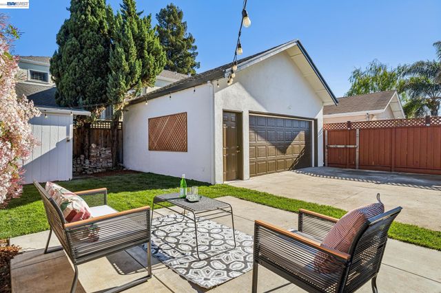 1718 High St, Alameda, CA 94501