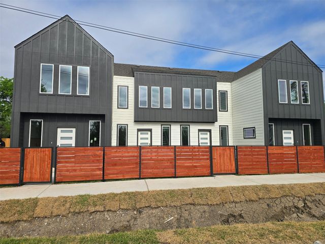 4562 Teton Street A-D, Houston, TX 77051