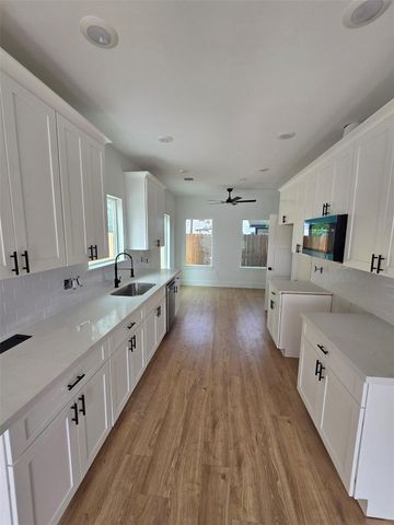 4562 Teton Street A-D, Houston, TX 77051