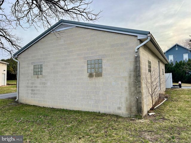 3816 LOCUST LN, Harrisburg, PA 17109
