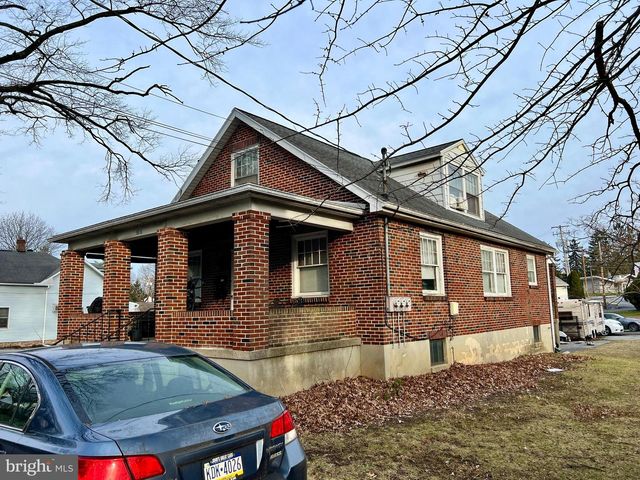 3816 LOCUST LN, Harrisburg, PA 17109