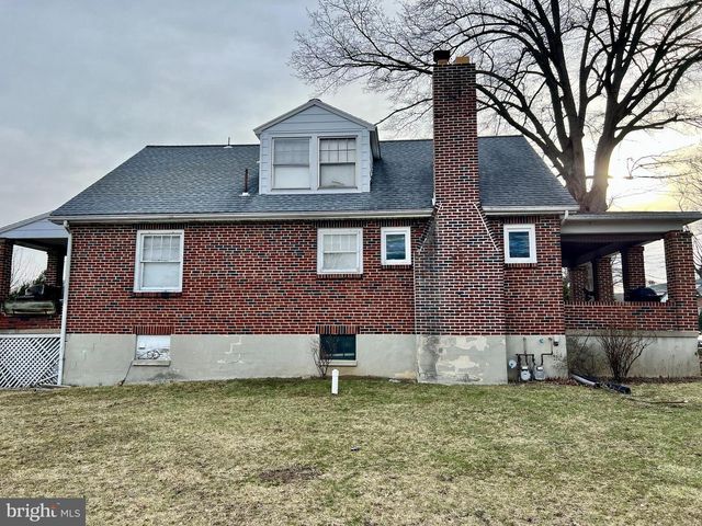 3816 LOCUST LN, Harrisburg, PA 17109