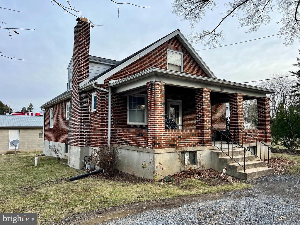 3816 LOCUST LN, Harrisburg, PA 17109