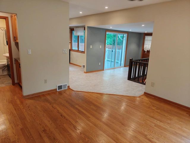 1934 N Center STREET, East Troy, WI 53120