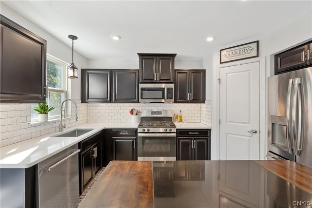 8493 Melo Circle, Clay, NY 13041
