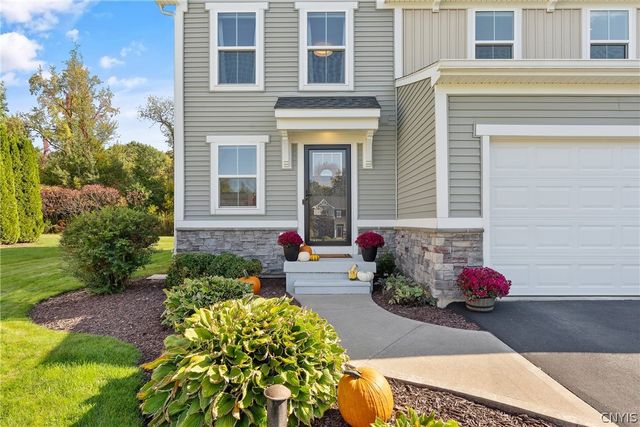 8493 Melo Circle, Clay, NY 13041