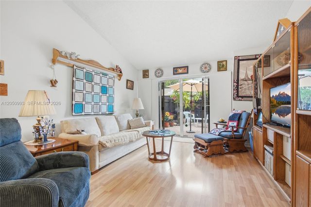 10231 Buttercup Court, Pembroke Pines, FL 33026