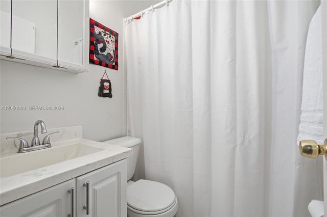 10231 Buttercup Court, Pembroke Pines, FL 33026