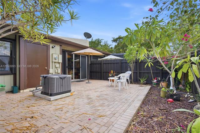 10231 Buttercup Court, Pembroke Pines, FL 33026