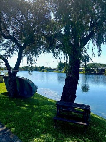10231 Buttercup Court, Pembroke Pines, FL 33026
