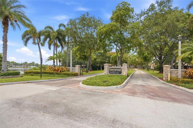 10231 Buttercup Court, Pembroke Pines, FL 33026