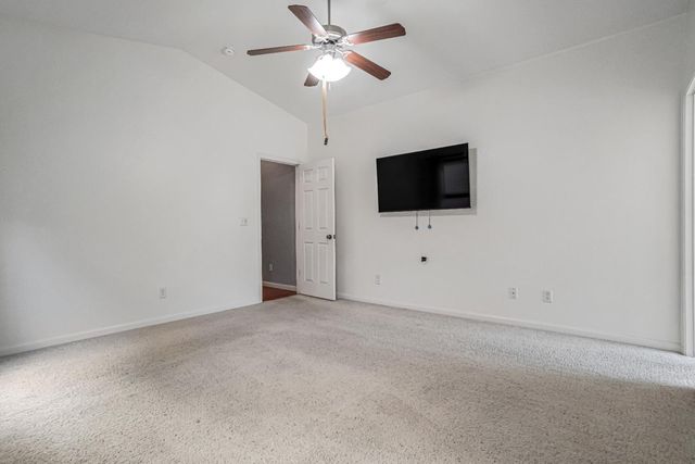 3062 N Filbert Avenue, Fresno, CA 93727