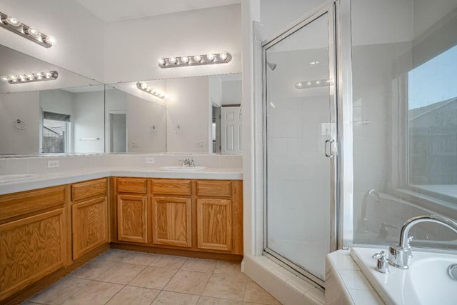 3062 N Filbert Avenue, Fresno, CA 93727